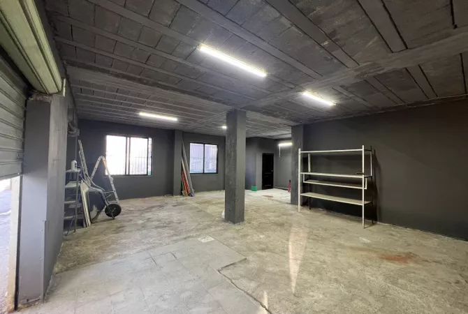 Business Property for Rent 4+1 in Tirana - 900 Euro