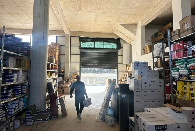 🏭 Kapanon me Qira 1,400 m2– prane Top Channel