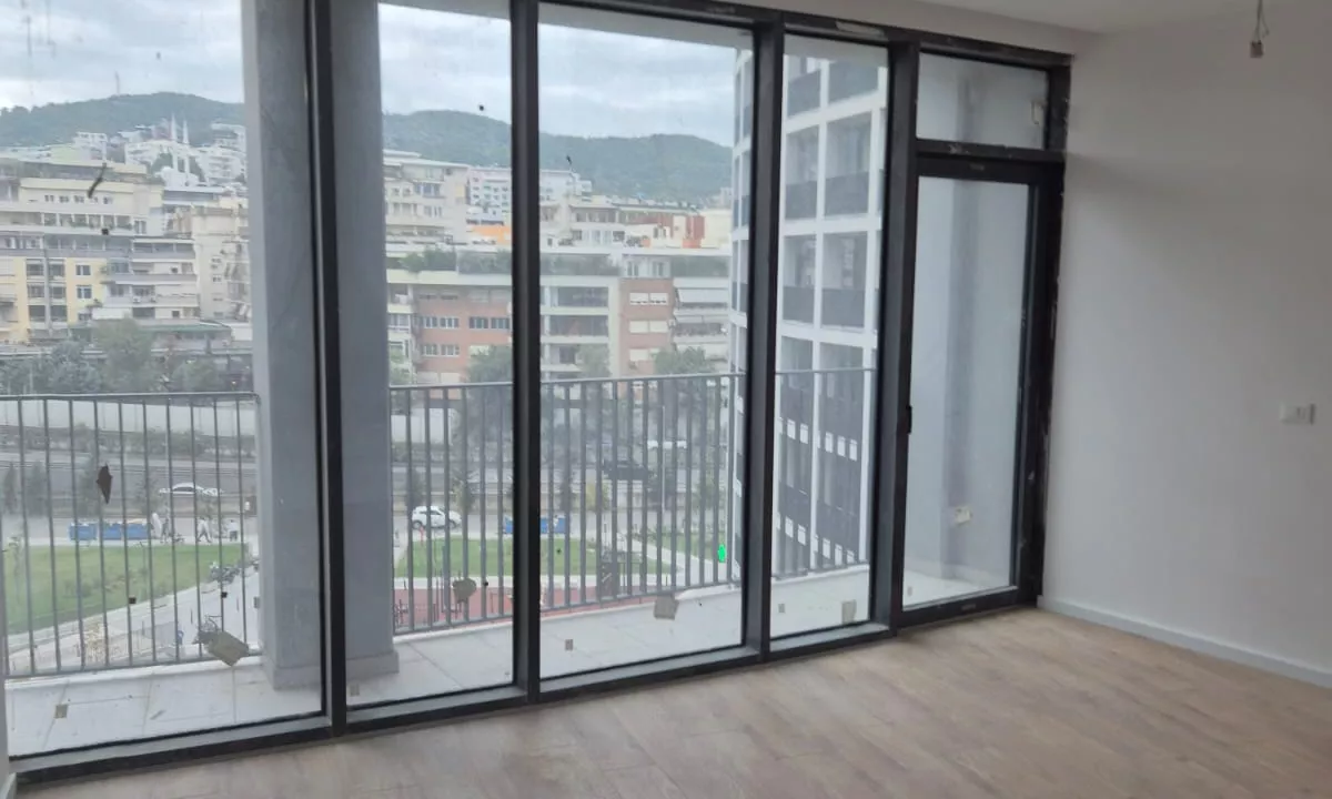 🏢 Ambient Zyre  103 m2me Qira – Lake View Residence, Liqeni Artificial