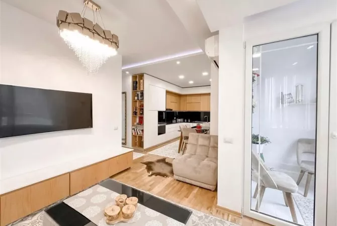 Shtepi ne shitje Apartament ne Tirane, 3+1, Mobilimi E mobiluar, Pagesa 230,000  Euro.