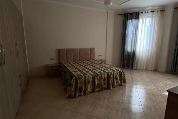 Shtepi me qera Apartament ne Tirane, 2+1, Mobilimi E mobiluar, Pagesa 500  Euro.