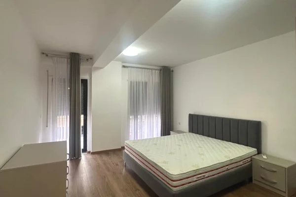 Shtepi me qera Apartament ne Tirane, 1+1, Mobilimi E mobiluar, Pagesa 70,500  Leke.
