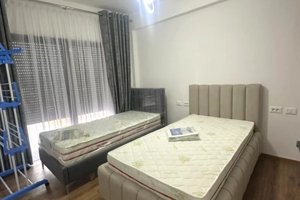 Shtepi me qera Apartament ne Tirane, 2+1, Mobilimi E mobiluar, Pagesa 805  Euro.