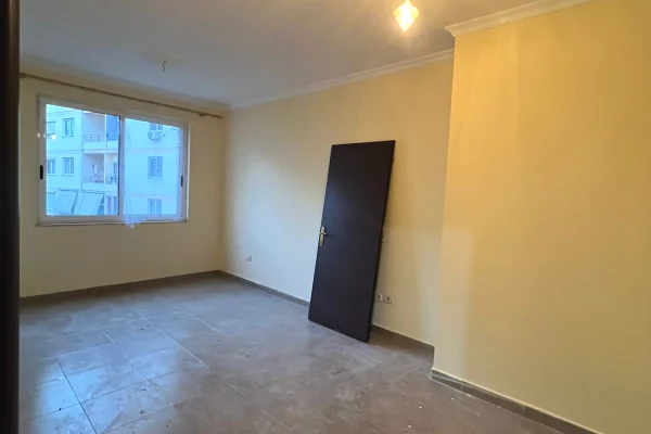 Appartamento in vendita a Tirana 2+1, Vuoto