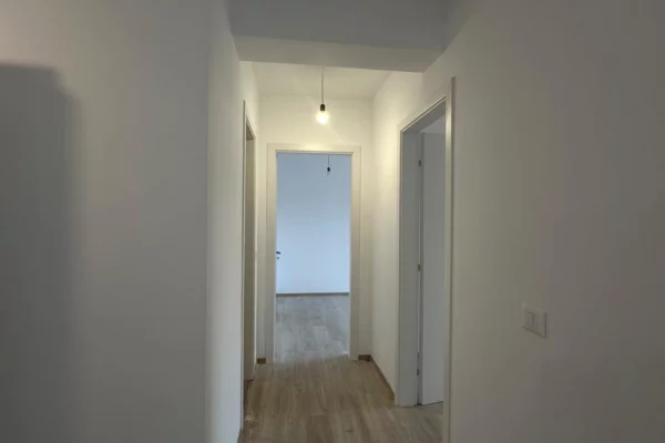 Appartamento in vendita a Tirana 2+1, Vuoto