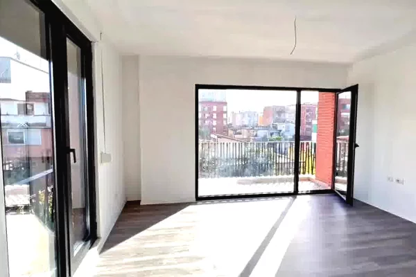 Shtepi ne shitje Apartament ne Tirane, 1+1, Mobilimi Bosh, pa mobiluar, Pagesa 162,300  Euro.