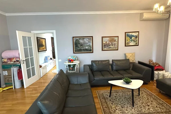 House for Rent 2+1 in Tirana - 910 Euro