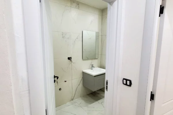 Appartamento in vendita a Tirana 1+1, Vuoto