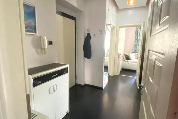 Appartamento in vendita a Tirana 2+1, Arredato