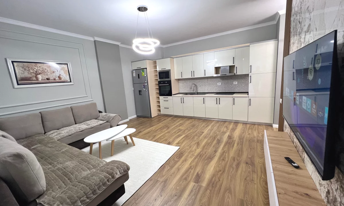 Shtepi ne shitje Apartament ne Tirane, 2+1, Mobilimi E mobiluar, Pagesa 143,009  Euro.