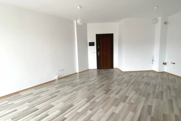 Shtepi ne shitje Apartament ne Tirane, 2+1, Mobilimi E mobiluar, Pagesa 132,009  Euro.