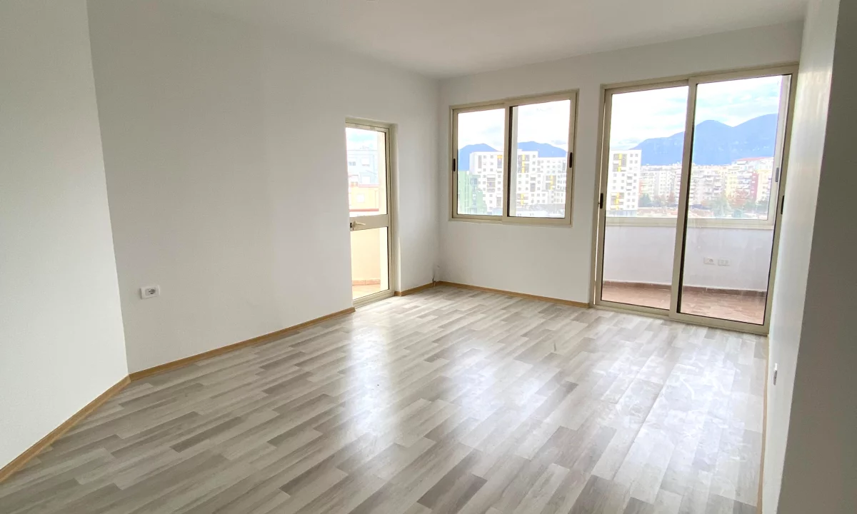 Shtepi ne shitje Apartament ne Tirane, 2+1, Mobilimi E mobiluar, Pagesa 132,009  Euro.