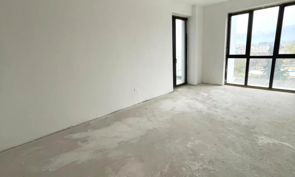 Appartamento in vendita a Tirana 2+1, Vuoto