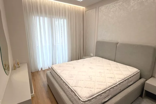 Appartamento in vendita a Tirana 1+1, Arredato