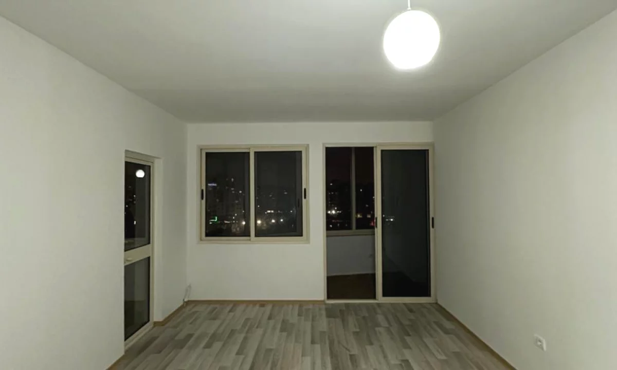 Shtepi ne shitje Apartament ne Tirane, 2+1, Mobilimi Bosh, pa mobiluar, Pagesa 132,009  Euro.