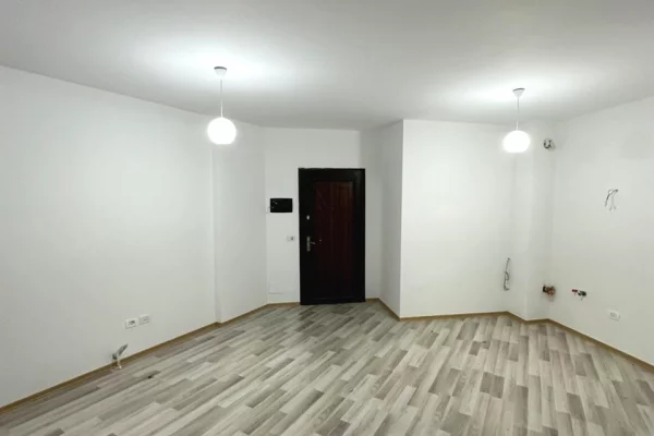 Shtepi ne shitje Apartament ne Tirane, 2+1, Mobilimi Bosh, pa mobiluar, Pagesa 132,009  Euro.