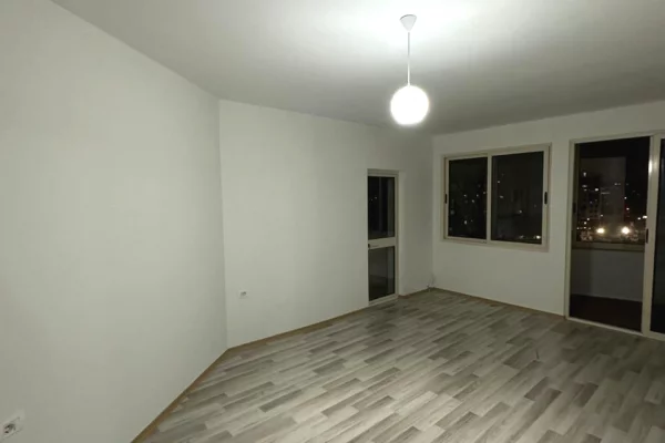 Shtepi ne shitje Apartament ne Tirane, 2+1, Mobilimi Bosh, pa mobiluar, Pagesa 132,009  Euro.