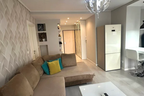 Shtepi ne shitje Apartament ne Tirane, 2+1, Mobilimi E mobiluar, Pagesa 146,070  Euro.