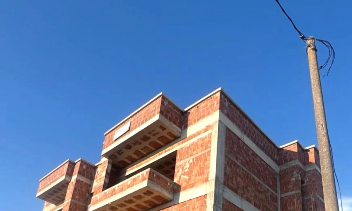 Shtepi ne shitje Vila Luksoze ne Durres, 3+1, Mobilimi Bosh, pa mobiluar, Pagesa 900,050  Euro.