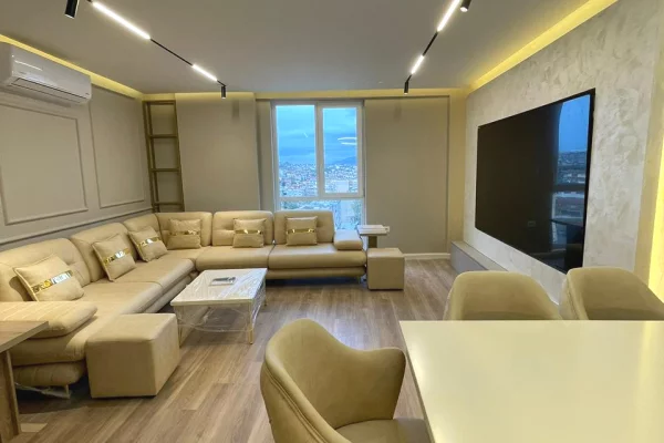 Casa in vendita 2+1 a Tirana - 25,300,009 Leke