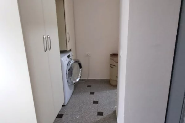 Appartamento in vendita a Tirana 2+1, Arredato