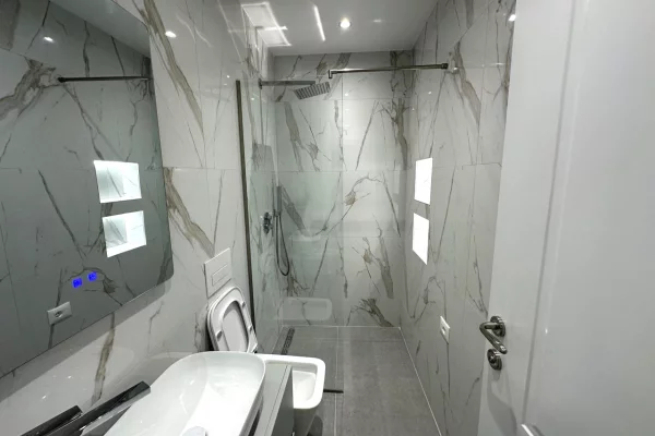 Shtepi me qera Duplex(shtepi me 2 kate) ne Tirane, 2+1, Mobilimi E mobiluar, Pagesa 110,009  Leke.