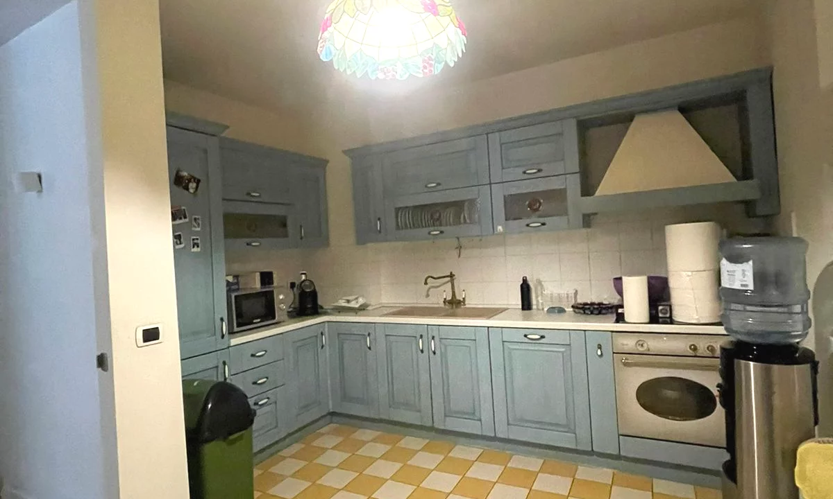 Appartamento in vendita a Tirana 3+1, Arredato