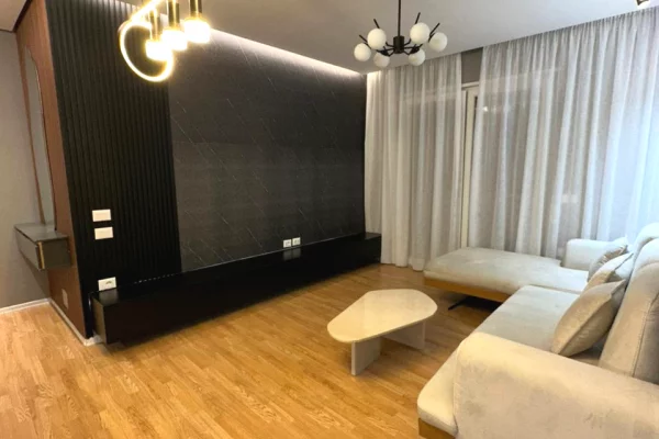 📍 Jepet me Qira Apartament 2+1 – Qendër