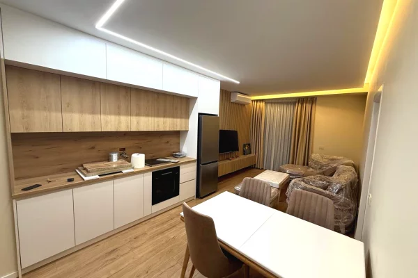 📍 Jepet me Qira Apartament 2+1 – Mine Peza, Golden Tower