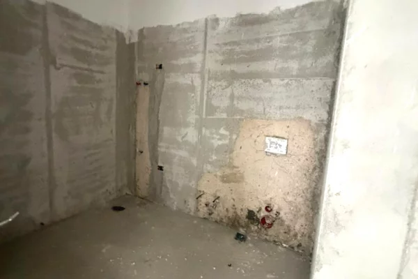 Appartamento in vendita a Tirana 2+1, Vuoto