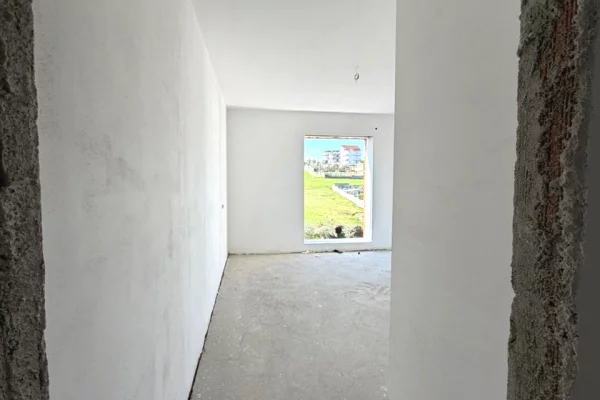 Appartamento in vendita a Tirana 2+1, Vuoto