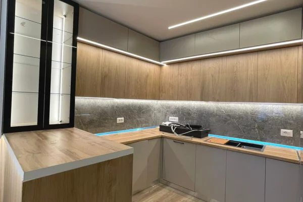 Shtepi ne shitje Apartament ne Tirane, 2+1, Mobilimi E mobiluar, Pagesa 253,210  Euro.