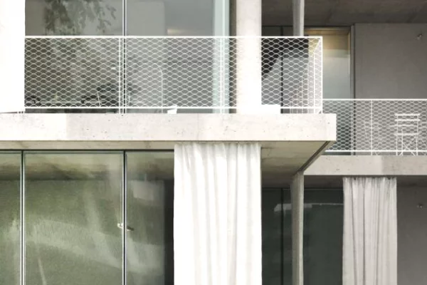 Shtepi ne shitje Apartament ne Tirane, 3+1, Mobilimi Bosh, pa mobiluar, Pagesa 343,500  Euro.