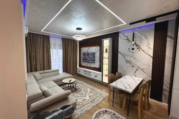 Appartamento in affitto a Tirana 1+1, Arredato