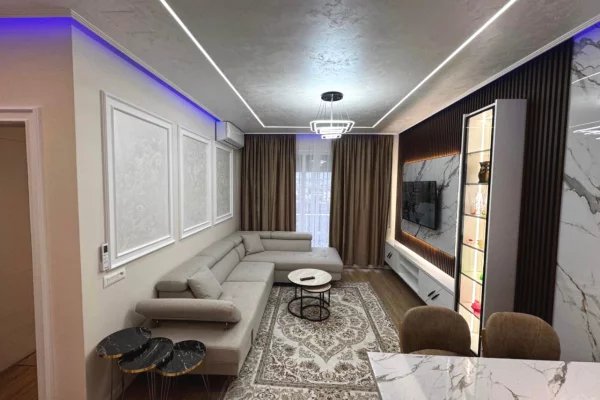 Appartamento in affitto a Tirana 1+1, Arredato