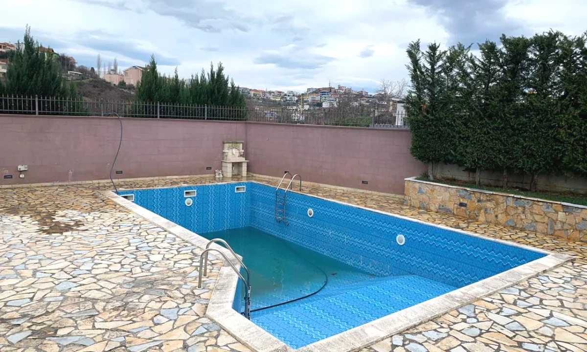 Luxury villas for sale in Tirana 7+1, Furnished