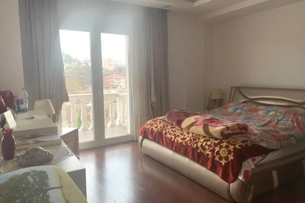 Luxury villas for sale in Tirana 7+1, Furnished