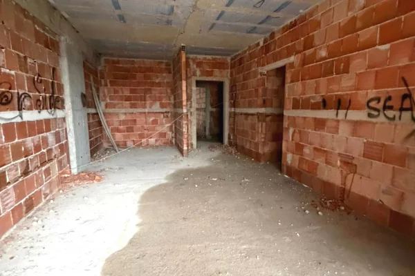 Apartment for sale in Tirana 2+1, Emty