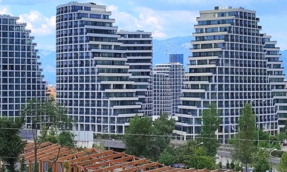 Shtepi ne shitje Apartament ne Tirane, 2+1, Mobilimi Bosh, pa mobiluar, Pagesa 554,400  Euro.