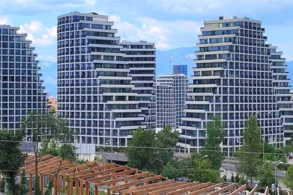 Apartament 2+1 + 2 tualete Lake View Residence,Liqeni Artificial