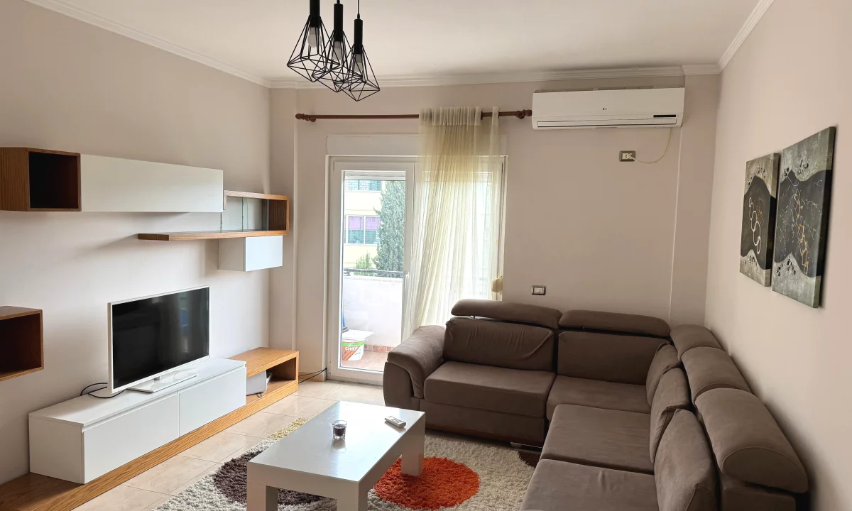 Shtepi me qera Apartament ne Tirane, 2+1, Mobilimi E mobiluar, Pagesa 502  Euro.