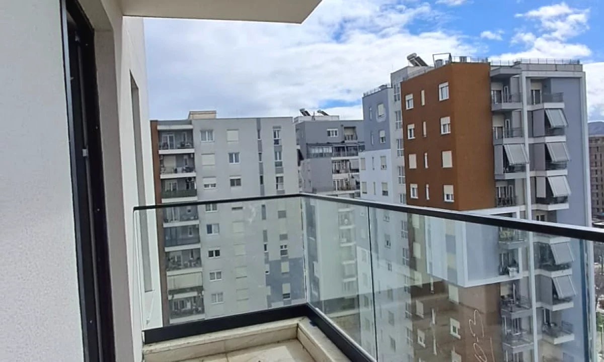 Shtepi ne shitje Apartament ne Tirane, 2+1, Mobilimi Bosh, pa mobiluar, Pagesa 192,709  Euro.