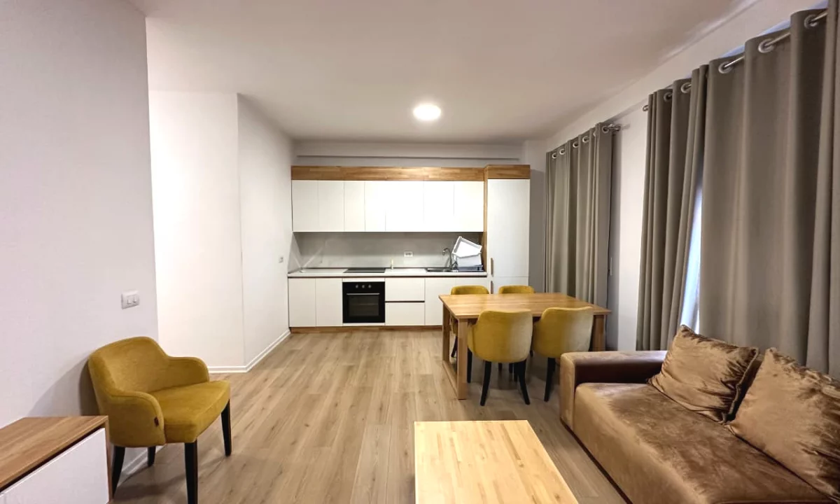 Shtepi ne shitje Apartament ne Tirane, 3+1, Mobilimi E mobiluar, Pagesa 278,009  Euro.