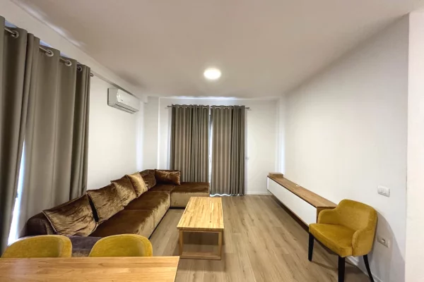 Shtepi ne shitje Apartament ne Tirane, 3+1, Mobilimi E mobiluar, Pagesa 278,009  Euro.
