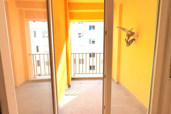 Shtepi ne shitje Apartament ne Tirane, 2+1, Mobilimi Bosh, pa mobiluar, Pagesa 19,300,009  Leke.