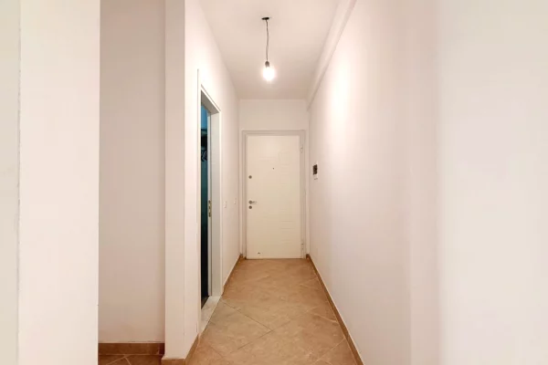 Shtepi ne shitje Apartament ne Tirane, 2+1, Mobilimi Bosh, pa mobiluar, Pagesa 19,300,009  Leke.