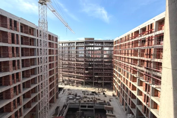 Shtepi ne shitje Apartament ne Tirane, 2+1, Mobilimi Bosh, pa mobiluar, Pagesa 257,550  Euro.