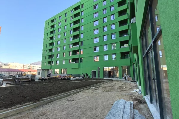 Shtepi ne shitje Apartament ne Tirane, 3+1, Mobilimi Bosh, pa mobiluar, Pagesa 181,000  Euro.