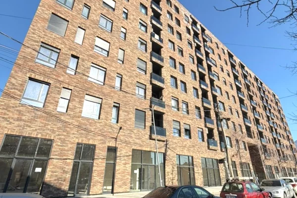 Shtepi ne shitje Apartament ne Tirane, 3+1, Mobilimi Bosh, pa mobiluar, Pagesa 181,000  Euro.