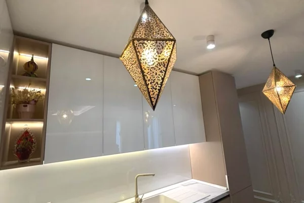 Shtepi ne shitje Apartament ne Tirane, 3+1, Mobilimi E mobiluar, Pagesa 390,000  Euro.